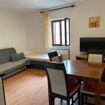 Apartmaji Sara, Izola - Isola Экстерьер фото