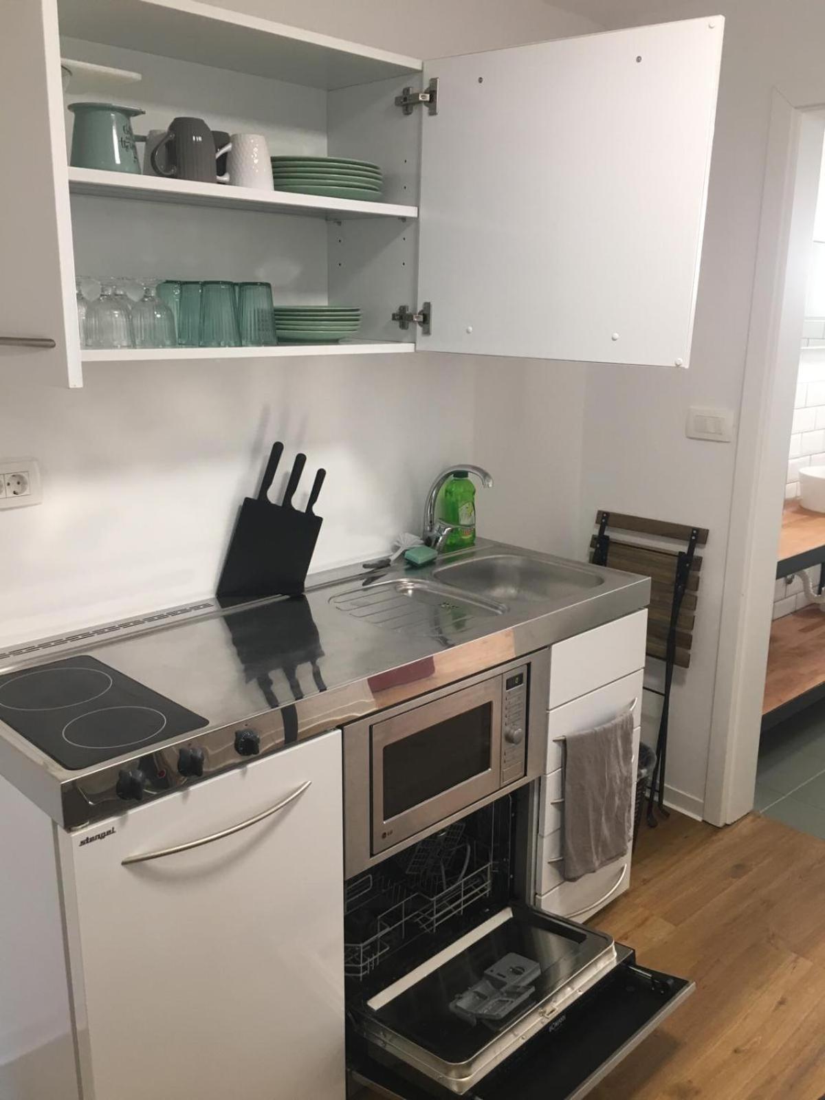 Apartmaji Sara, Izola - Isola Экстерьер фото